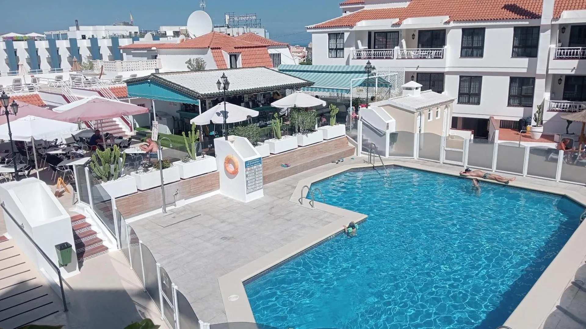 Greatly Located Apartment With Heated Pool, Los Cristianos Los Cristianos (Tenerife)